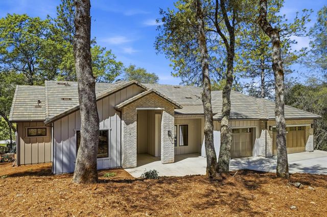 23796 Landon Evan Ln, Auburn, CA 95602