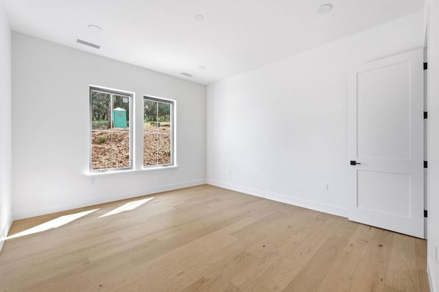 23796 Landon Evan Ln, Auburn, CA 95602