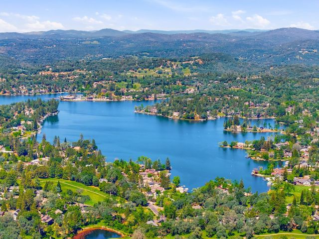 23796 Landon Evan Ln, Auburn, CA 95602