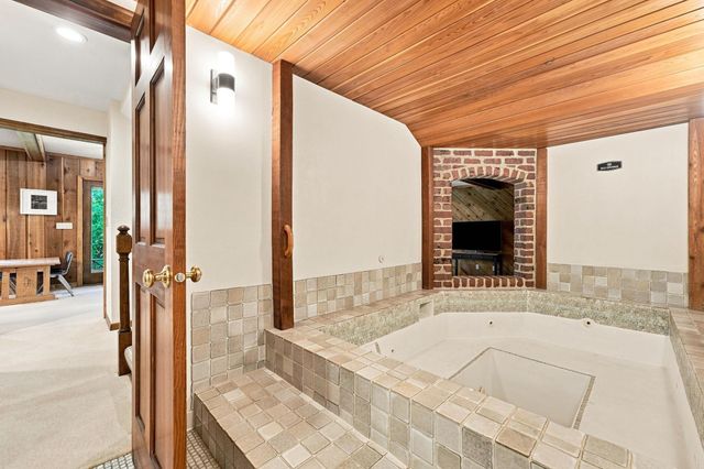 8493 133rd Street W, Apple Valley, MN 55124
