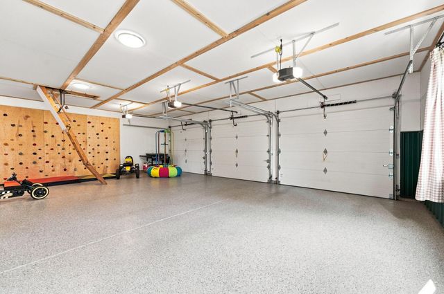 8493 133rd Street W, Apple Valley, MN 55124