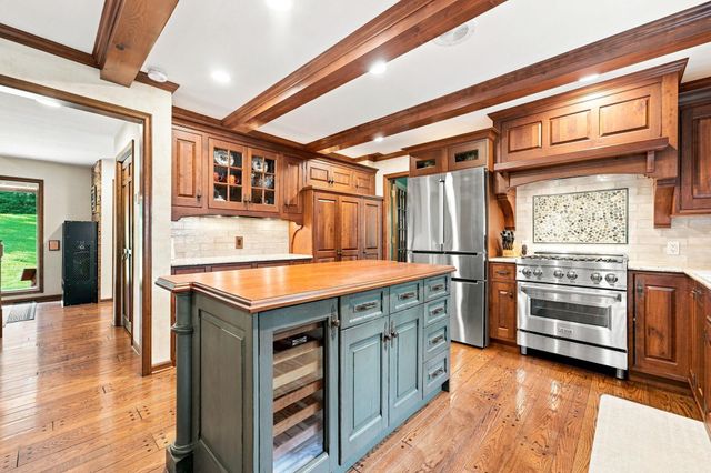 8493 133rd Street W, Apple Valley, MN 55124