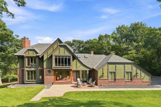 8493 133rd Street W, Apple Valley, MN 55124