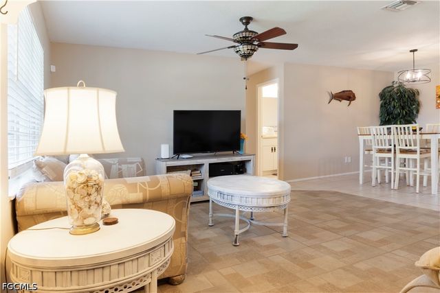 1906 SE 26th ST, Cape Coral, FL 33904