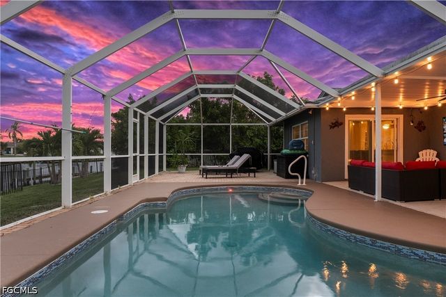 1906 SE 26th ST, Cape Coral, FL 33904