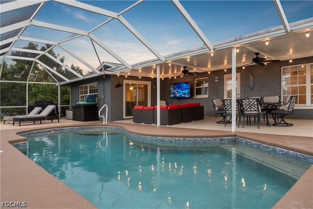 1906 SE 26th ST, Cape Coral, FL 33904