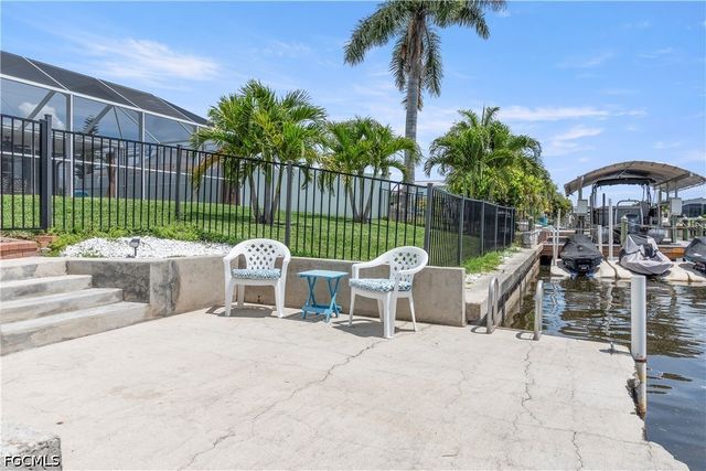 1906 SE 26th ST, Cape Coral, FL 33904