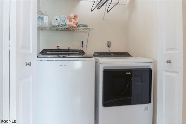 1906 SE 26th ST, Cape Coral, FL 33904