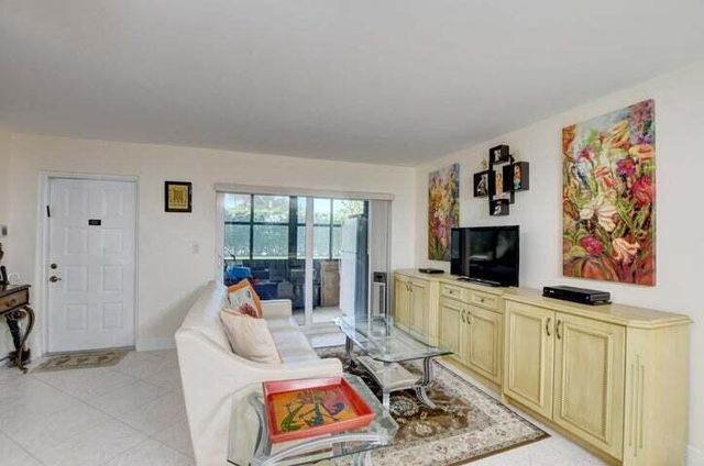 7539 S Oriole Boulevard 103, Delray Beach, FL 33446