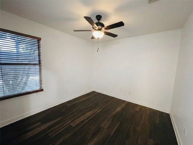 1404 Daffodil Lane, Lewisville, TX 75077