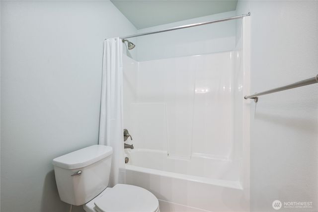 2336 W Castleman Street, Longview, WA 98632