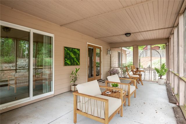 2336 W Castleman Street, Longview, WA 98632