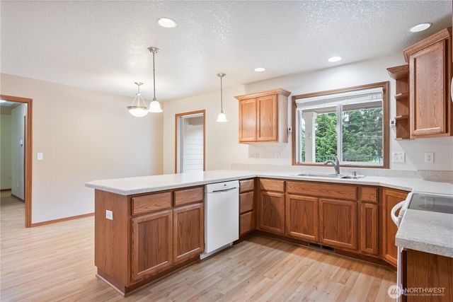 2336 W Castleman Street, Longview, WA 98632