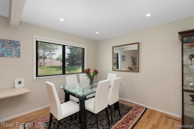 2903 Moon Lake Drive, West Bloomfield, MI 48323