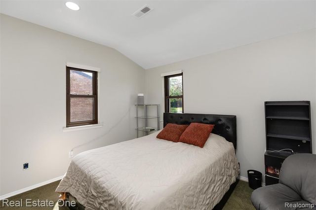 2903 Moon Lake Drive, West Bloomfield, MI 48323