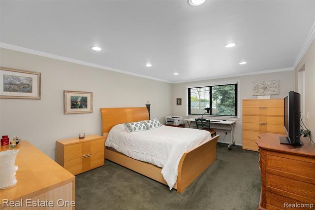 2903 Moon Lake Drive, West Bloomfield, MI 48323