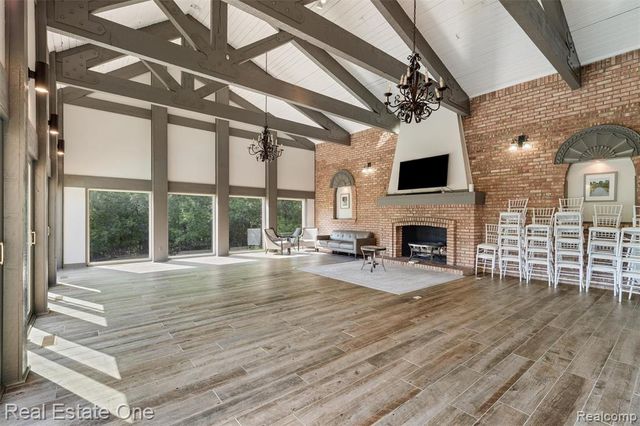 2903 Moon Lake Drive, West Bloomfield, MI 48323
