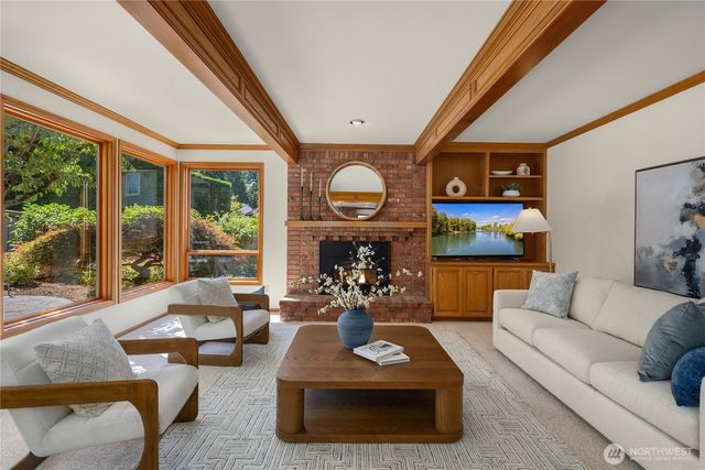 22525 SE 46th Place, Sammamish, WA 98075