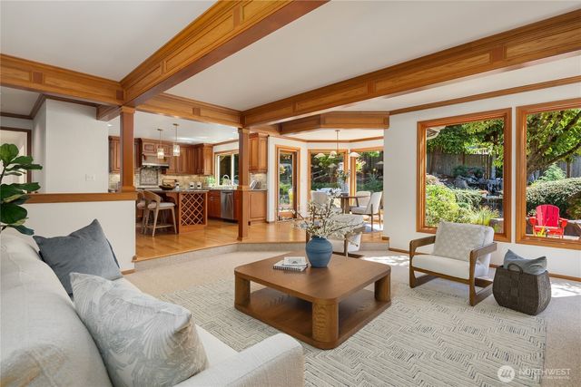22525 SE 46th Place, Sammamish, WA 98075