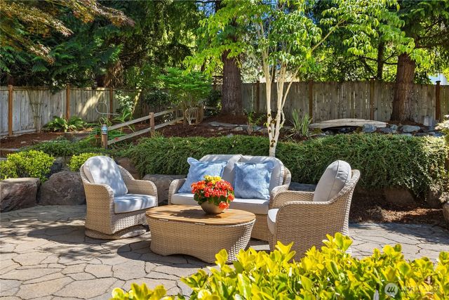 22525 SE 46th Place, Sammamish, WA 98075