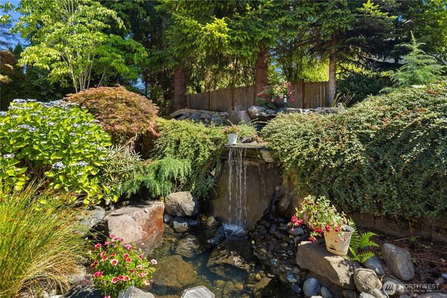 22525 SE 46th Place, Sammamish, WA 98075