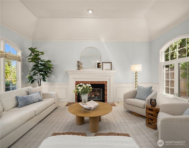 22525 SE 46th Place, Sammamish, WA 98075