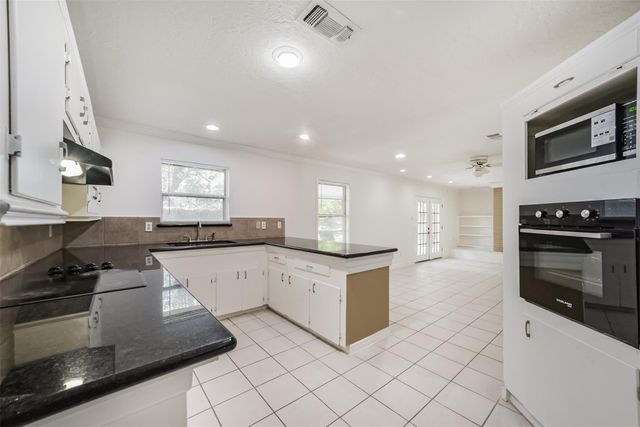 8711 Birdwood Road, Houston, TX 77074