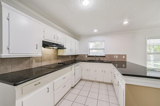 8711 Birdwood Road, Houston, TX 77074