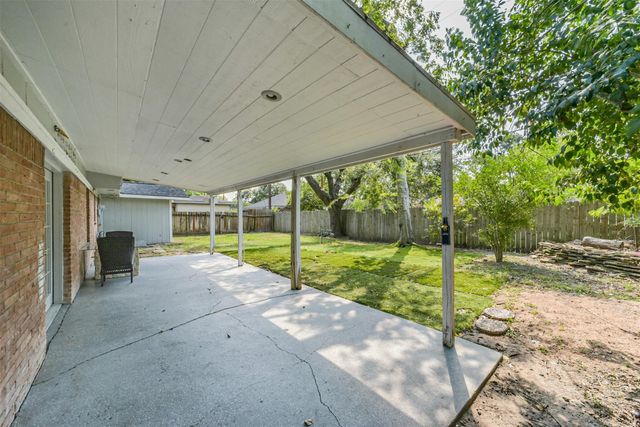 8711 Birdwood Road, Houston, TX 77074