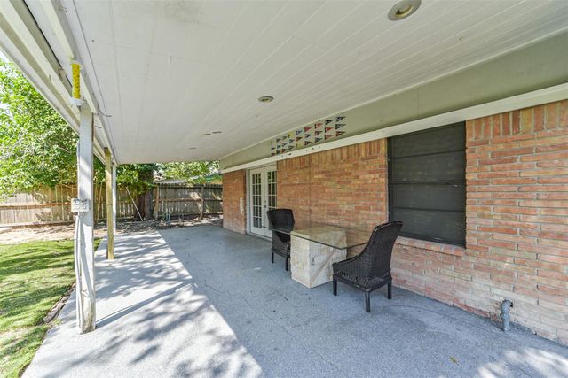 8711 Birdwood Road, Houston, TX 77074