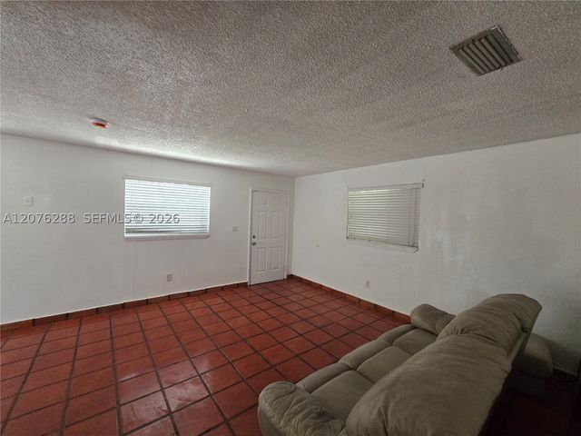11631 SW 182nd Ter 0, Miami, FL 33157