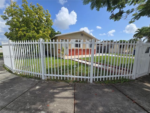 11631 SW 182nd Ter 0, Miami, FL 33157