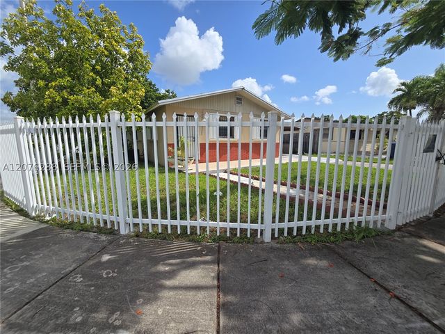 11631 SW 182nd Ter 0, Miami, FL 33157