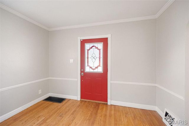 1088 Key West Avenue, St Louis, MO 63119