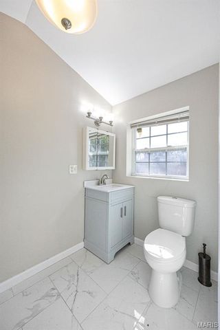 1088 Key West Avenue, St Louis, MO 63119