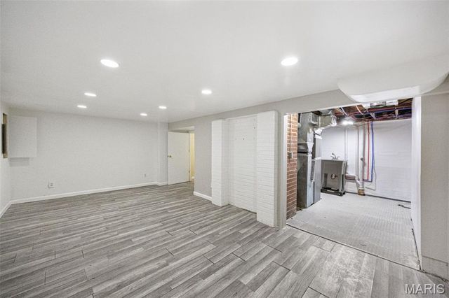 1088 Key West Avenue, St Louis, MO 63119