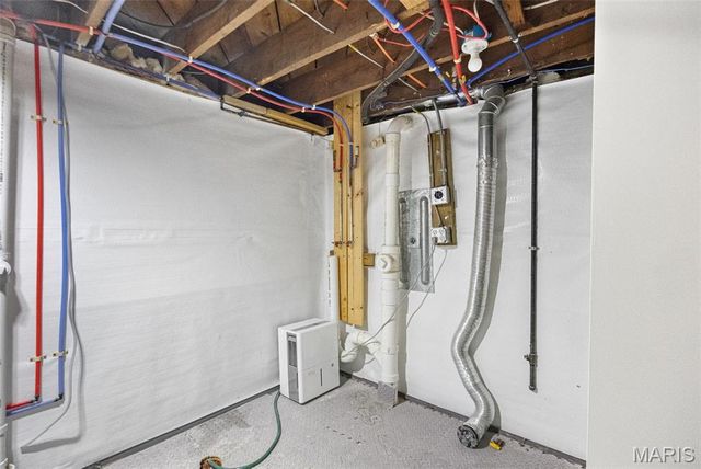 1088 Key West Avenue, St Louis, MO 63119