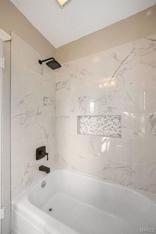 1088 Key West Avenue, St Louis, MO 63119