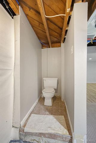 1088 Key West Avenue, St Louis, MO 63119