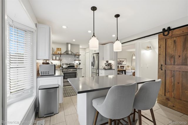 36408 Rayburn Street, Livonia, MI 48154