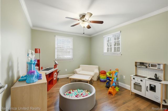 36408 Rayburn Street, Livonia, MI 48154