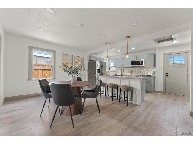 1716 Nome St, Aurora, CO 80010