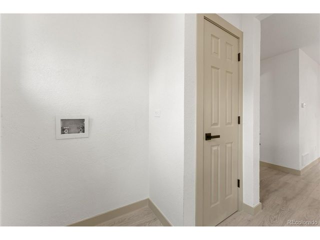 1716 Nome St, Aurora, CO 80010