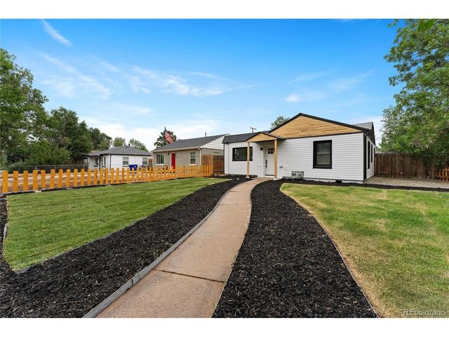 1716 Nome St, Aurora, CO 80010