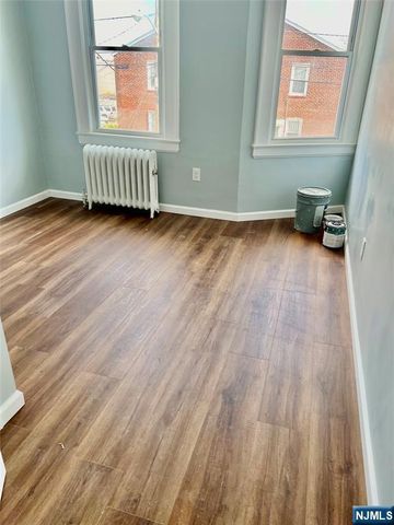 129 Dewey Street, Newark, NJ 07112