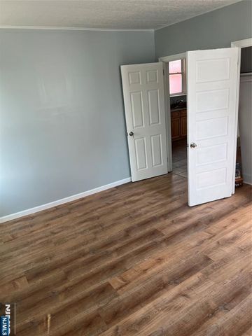 129 Dewey Street, Newark, NJ 07112