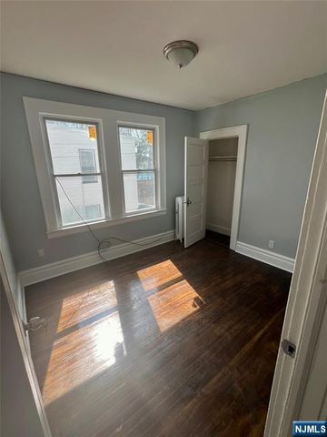 129 Dewey Street, Newark, NJ 07112