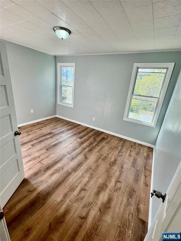 129 Dewey Street, Newark, NJ 07112