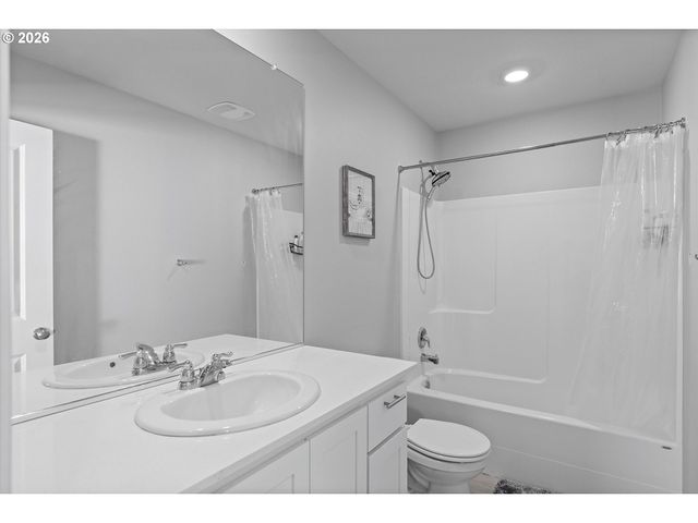 17514 Nw 10TH Ave, Ridgefield, WA 98642