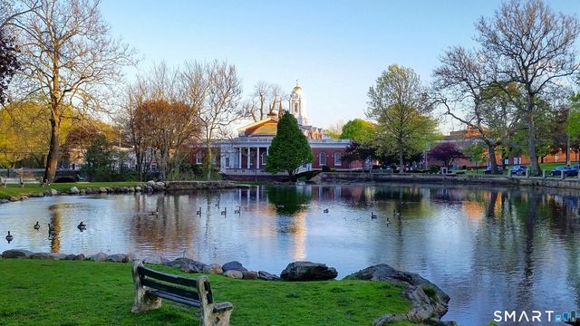 48 Winthrop Court, Milford, CT 06460